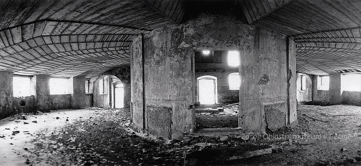 Boží vrch (Gottesberg) u Verneřic, poutní kostel Nejsvětější Trojice