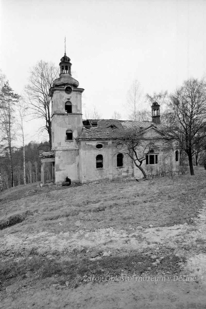 Nová Oleška, kostel Nejsvětější Trojice