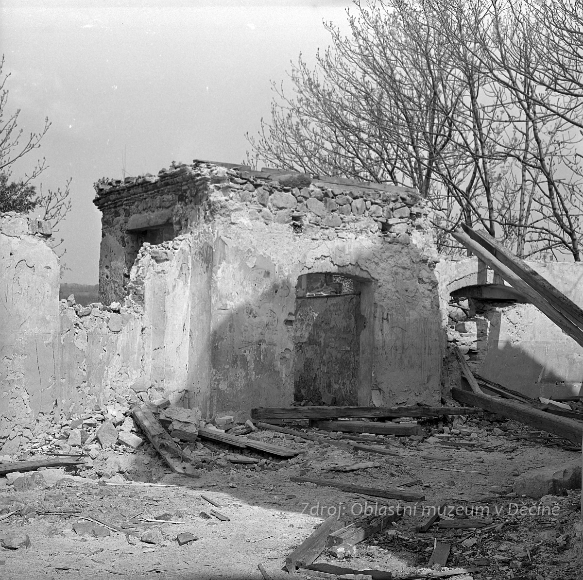 Boží vrch (Gottesberg) u Verneřic, poutní kostel Nejsvětější Trojice
