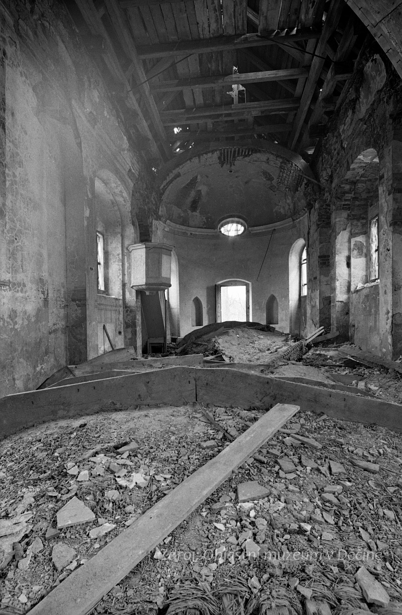 Nová Oleška, kostel Nejsvětější Trojice