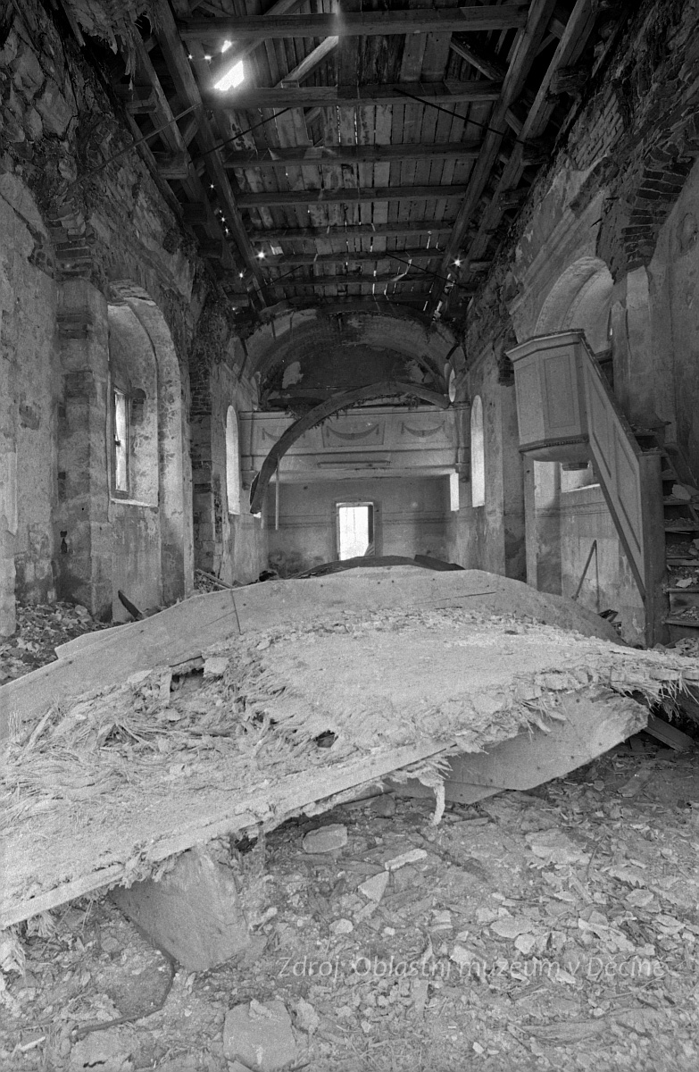 Nová Oleška, kostel Nejsvětější Trojice